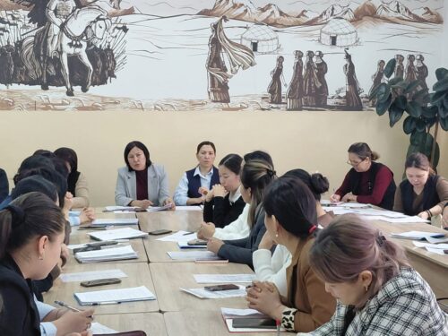 Ар бир предметтик мугалимдер менен биргеликте кеңешме уюштурулуп, бир нече маселелер талкууланды