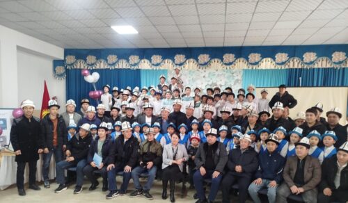 Ак калпактуу аталар темасында тарбиялык иш чара өтүлдү